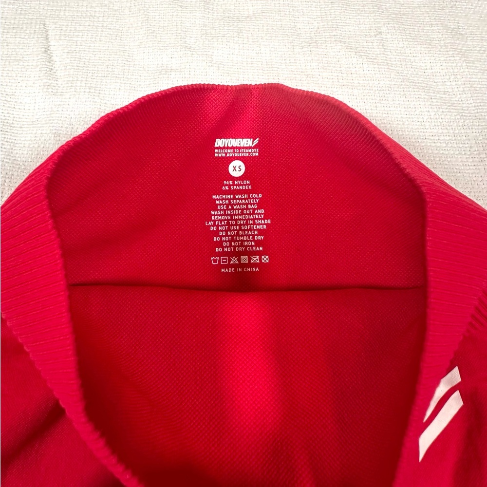 Doyoueven Hyperflex Seamless High Waisted Leggings Ruby Red NWT XS - Picture 3 of 5